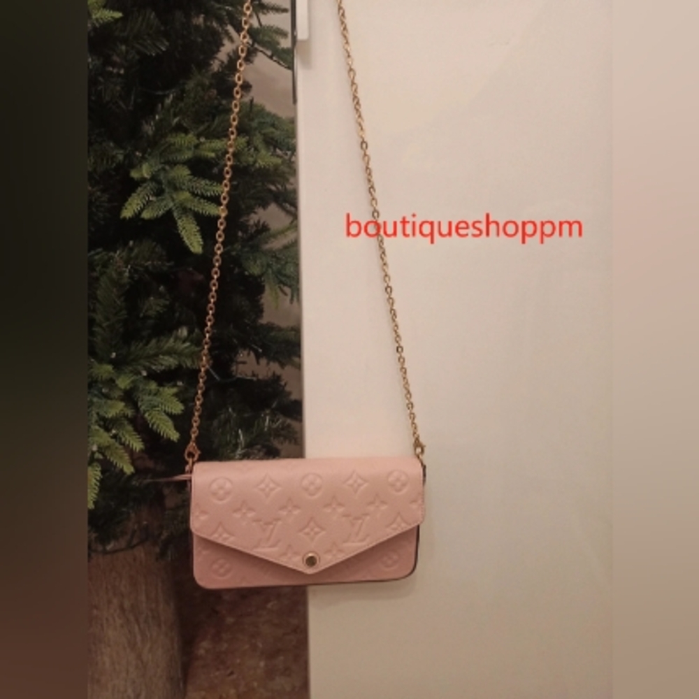 💎✨Nice offer✨💎Louis vuitton scarcely brings CARDS credit, wallet